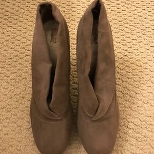 Massimo - Suede Heels (Brown)